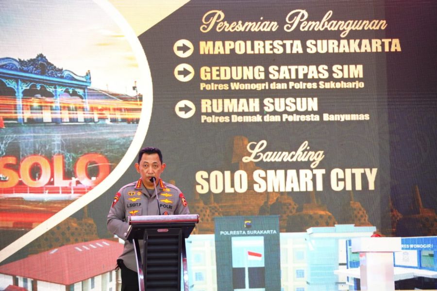 Resmikan Sarpras Kepolisian dan Solo Smart City, Kapolri: Pelayanan Publik Mudah, Tak Berbelit-Belit