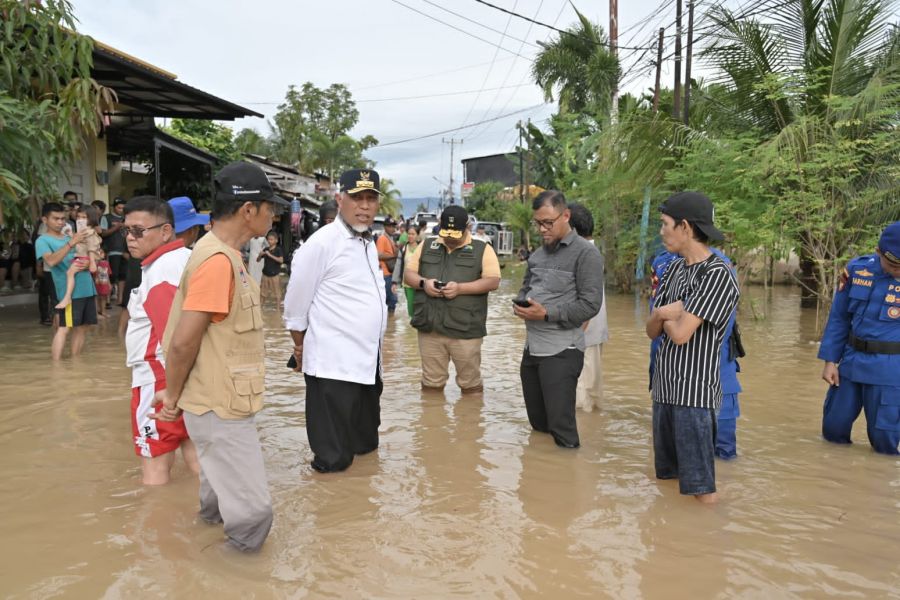 Respon Gubernur Terkait Bencana Banjir dan Tanah Lonsor yang Melanda Beberapa Daerah di Sumbar