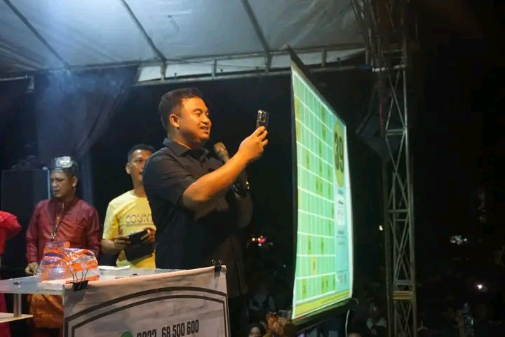 Ribuan Warga Turut Serta Semarakkan Malam Resepsi HUT Dharmasraya ke-19