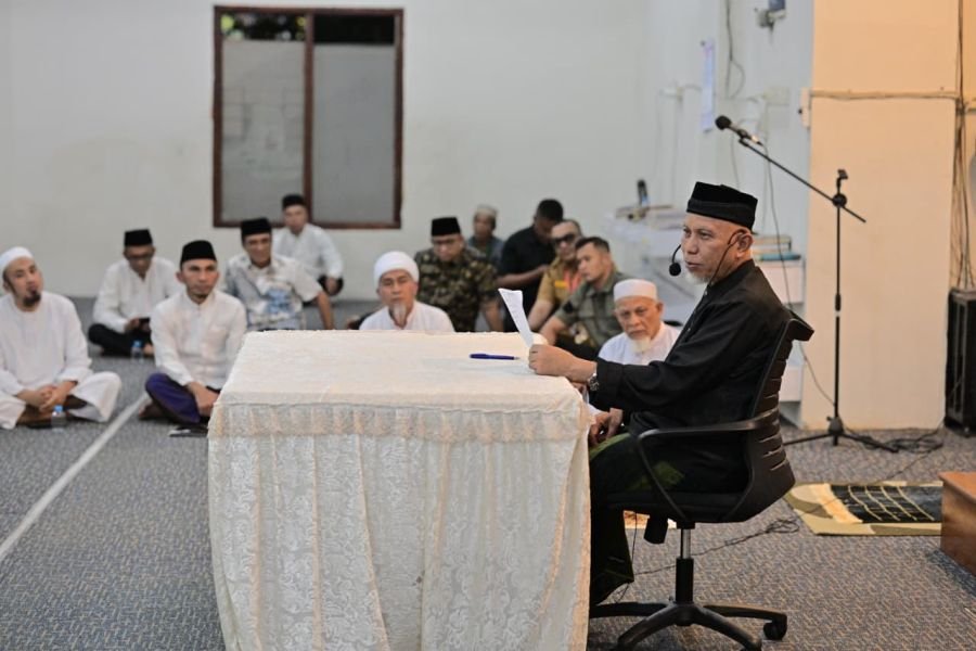 Safari Ramadan di Padang Panjang, Mahyeldi Tegaskan Komitmen Cetak Generasi Cerdas dan Bermoral
