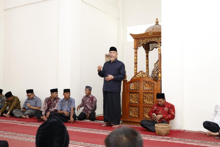 Safari Ramadan di Solok Selatan, Gubernur Mahyeldi Ajak Masyarakat Makmurkan Masjid