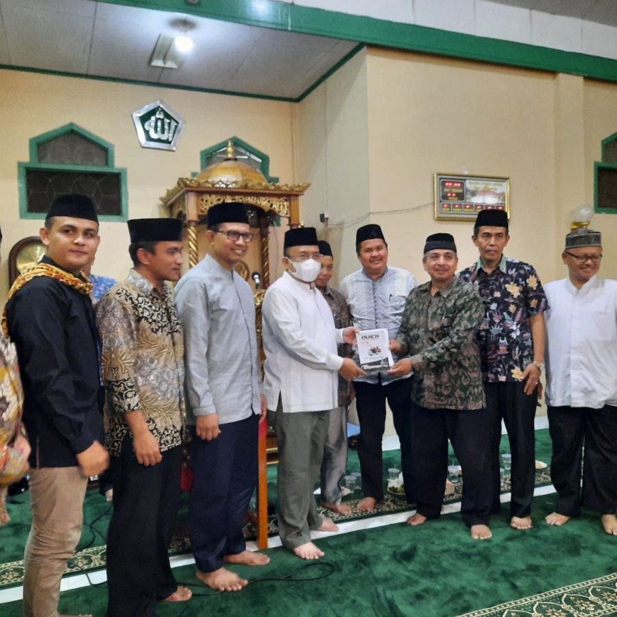 Safari Ramadan di Sumpur Kudus, Sekdaprov Sumbar Himbau Petani Mulai Gunakan Pupuk Organik