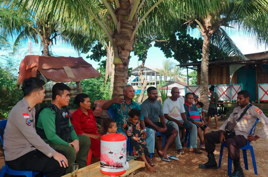 Satgas Humas Ops Damai Cartenz-2025 Gelar Kegiatan Humanis di Entrop, Jayapura