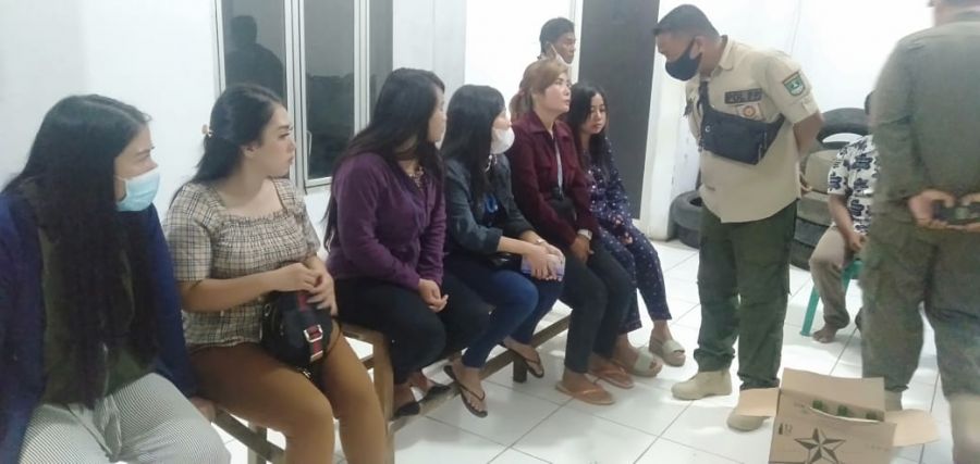 Satpol PP Pasbar Amankan 6 Wanita Pemandu Karaoke 