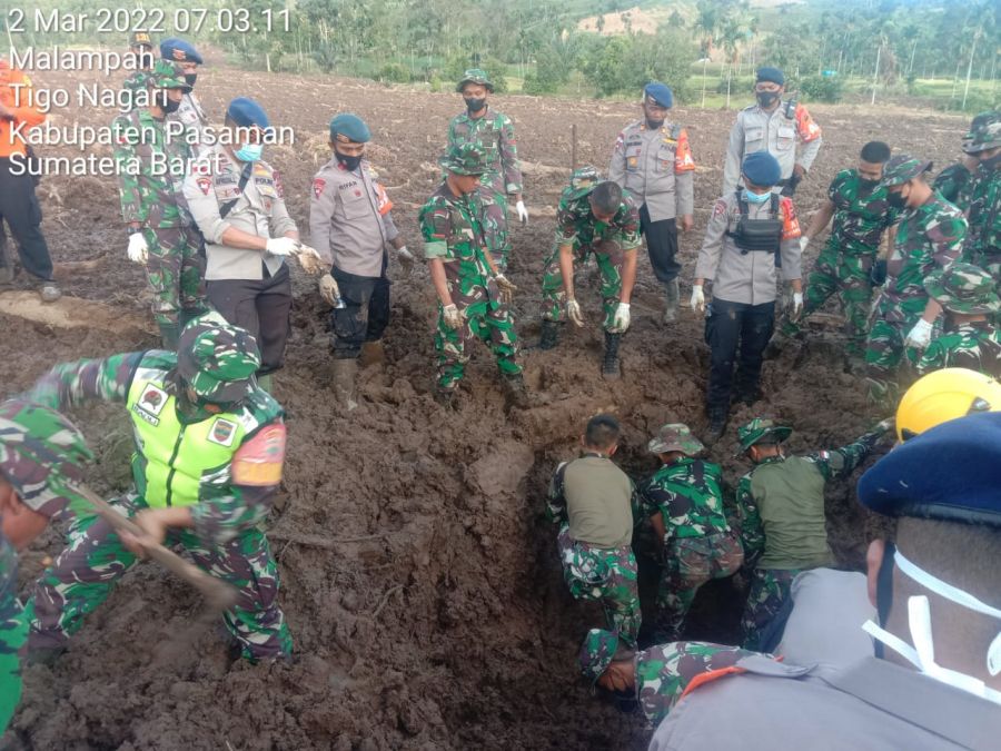 Satu Korban Tanah Longsor di Malampah Pasaman Berhasil Ditemukan