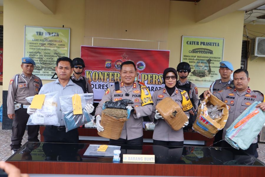 Satuan Resnarkoba Polres Pasbar Gagalkan Penyulundupan Narkotika Jenis Ganja Kering Seberat 1Kg