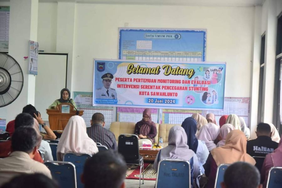 Sekda Ambun Kadri Buka Rapat Monev Intervensi Serentak Pencegahan Stunting di Sawahlunto
