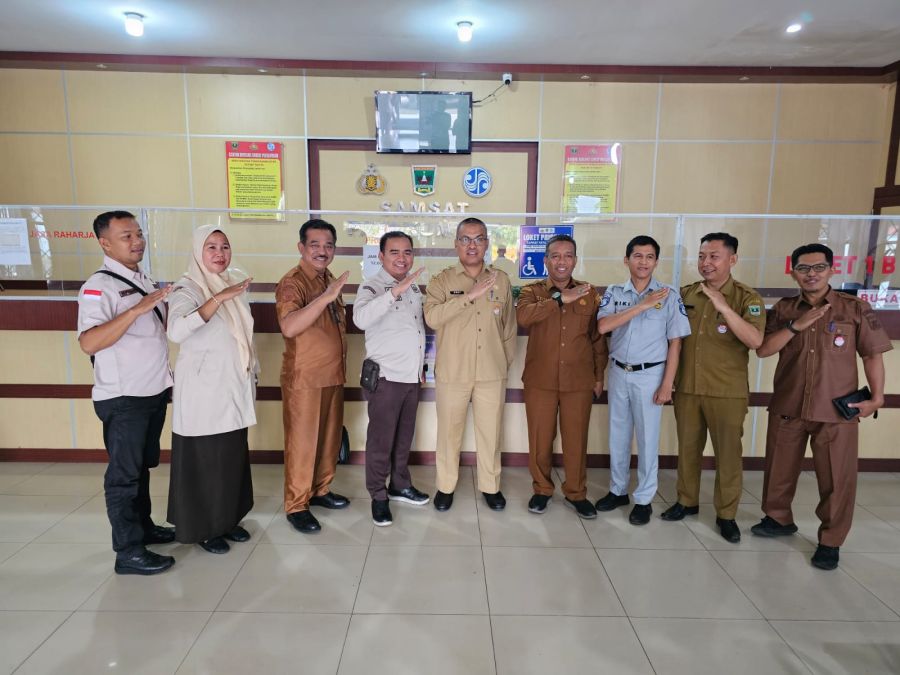 Sekdaprov Sumbar Tinjau Pelayanan Samsat Payakumbuh