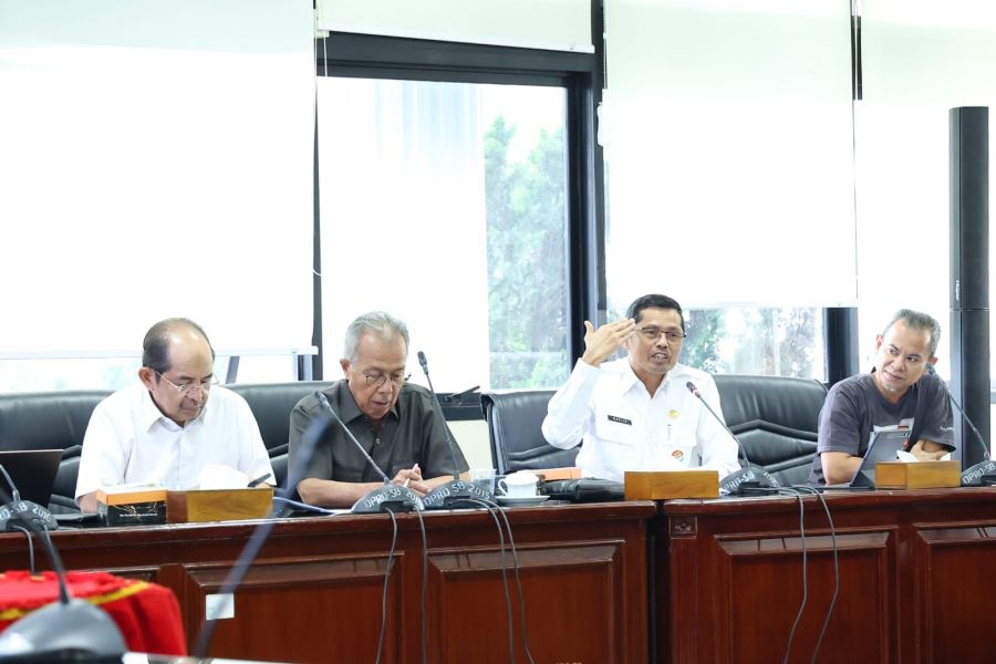 Sekwan DPRD Sumbar, Tenaga Ahli Telah Bekontribusi Baik Menunjang Kegiatan Kedewanan