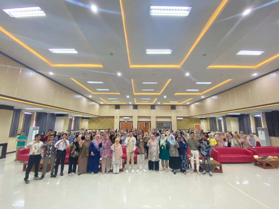 Seminar Mahasiswa Tingkat Nasional: Membangun Mahasiswa Berprestasi, Kreatif dan Inovatif