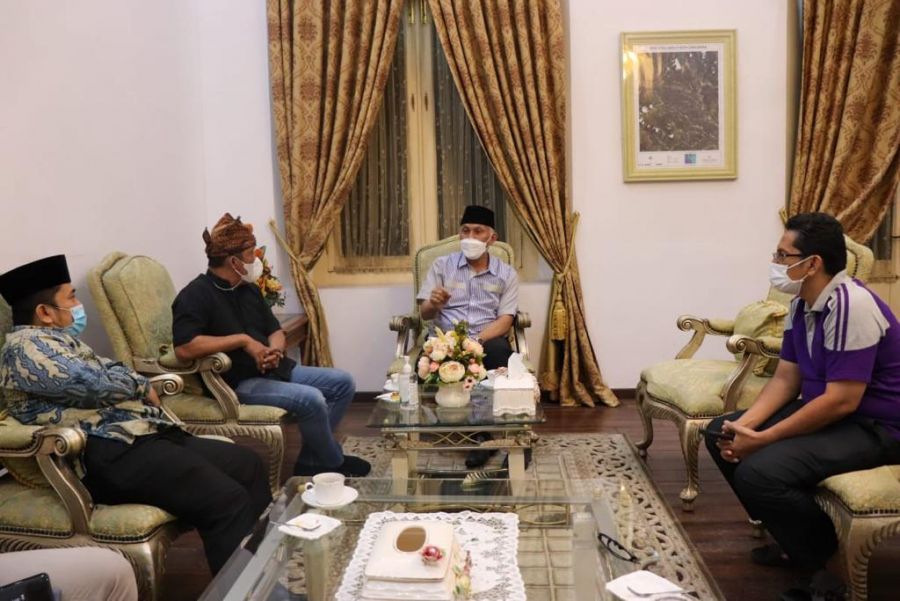 Seniman Nilai Gubernur Mahyeldi Punya Perhatian Lebih Untuk Penanggulangan COVID-19