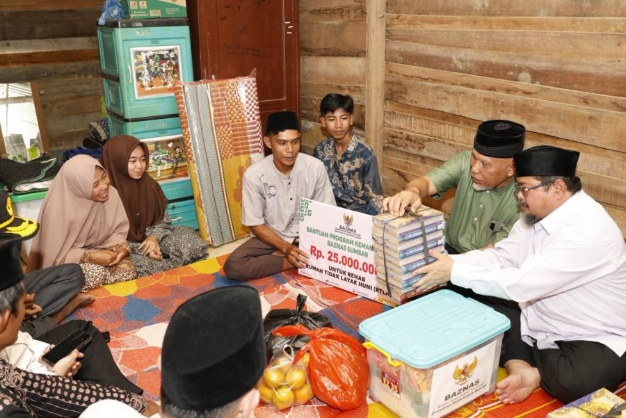 Sepuluh Tahun Menumpang, Siti Akhirnya Dapat Bantuan Bedah Rumah dari Gubernur Mahyeldi