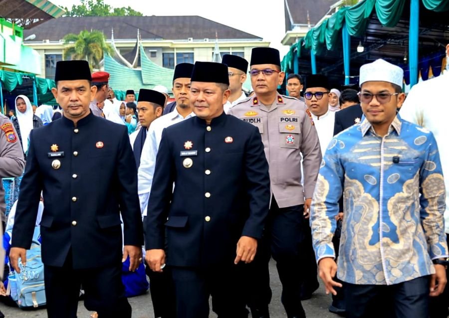 Setahun Kokohkan Pasaman Bangkit; Bupati Welly Kian Teguh Melayani Rakyat di Tengah Efisiensi Fiskal