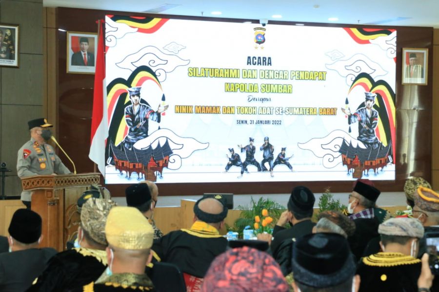 Silaturahmi Kapolda dengan Tokoh Adat se Sumbar, Irjen Pol Teddy: Keamanan Tanggung Jawab Bersama