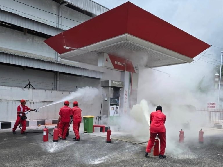 Simulasi Kebakaran Motor di SPBU Padang, Pertamina Libatkan Damkar hingga TNI