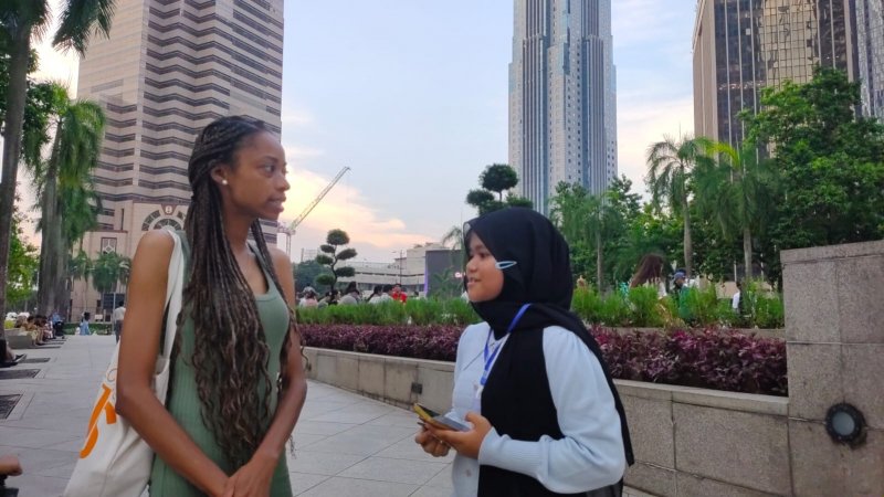 Siswa English Conversation Class SMP Pembangunan Laboratorium UNP Ikuti Sister Study ke Malaysia