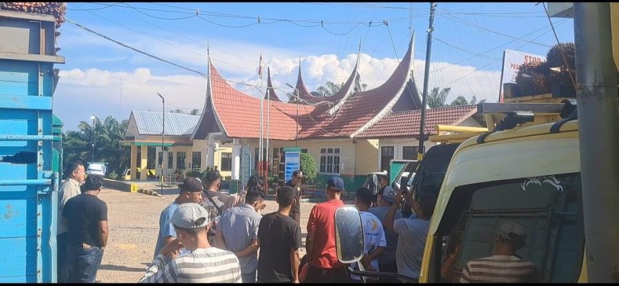 Sopir TBS Mogok Kerja, Akibat PT DL Hentikan Aktivitas Sopir yang sudah Berkerja Selama 20 Tahun