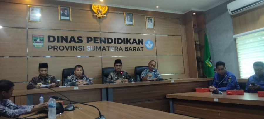 SPMB 2025 Dijalankan Serentak, Pemprov Sumbar Fokus Tuntaskan Wajib Belajar 12 Tahun