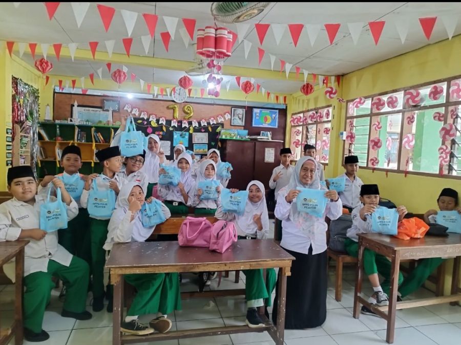 SPPG Polri di Pejaten Bagikan 3.417 Porsi MBG ke Anak-anak di Jaksel