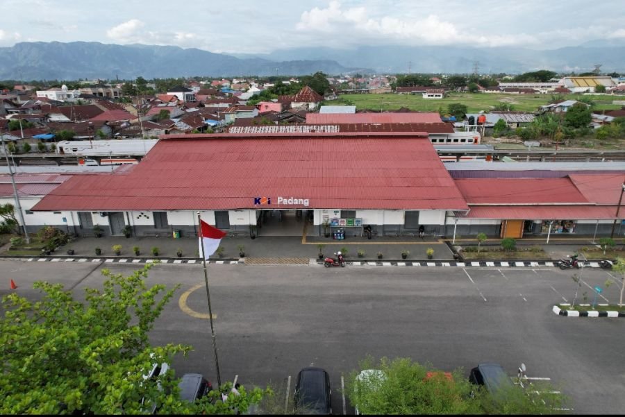 Stasiun Padang Jadi Favorit Nasional Saat Lebaran 2026, Penumpang Tembus Puluhan Ribu
