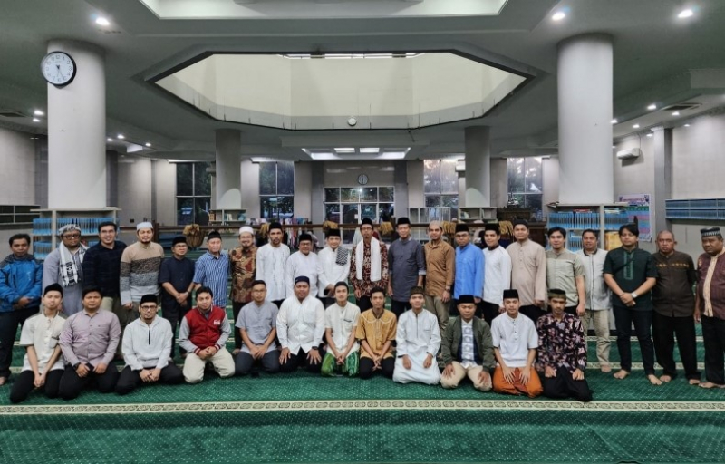 Subuh Mubarak Universitas Negeri Padang Pagi Ini: Wakaf sebagai Ibadah Sosial dan Ekonomi  