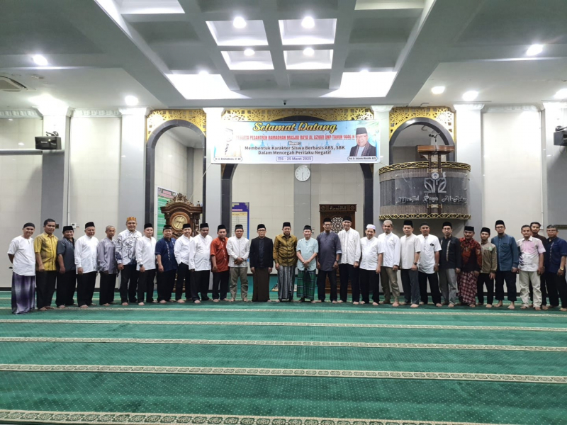 Subuh Mubarak Universitas Negeri Padang Pagi Ini: Puasa Penguat Jiwa