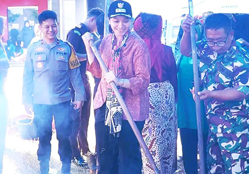 Sukses Memasak Dua Ton Rendang untuk Korban Bencana Hidrometeorologi Sumatra