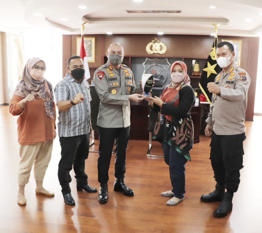 Sukses SUMDARSIN, Irjen Pol Teddy Minahasa Putra Didaulat Tokoh Keterbukaan Informasi Publik