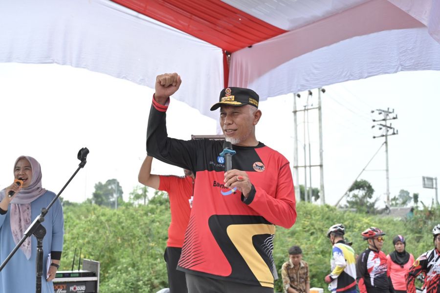 Sumbar Juara Umum III di Pentas Porwil XI, Mahyeldi Ucap Syukur dan Alihkan Fokus ke PON XXI