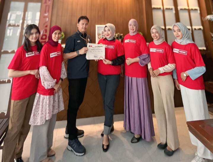 Sumbar Talenta Dapat Penghargaan dari Darianto Harsono, Konsul Jendral RI, Istanbul