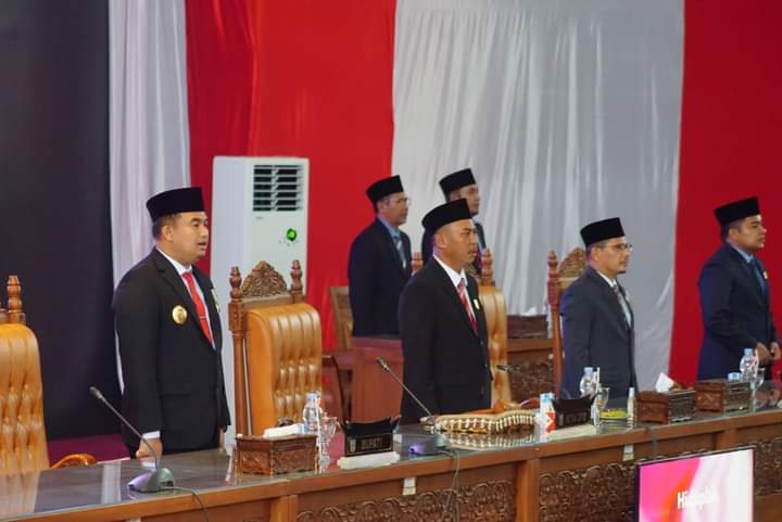 Sutan Riska Bersama Forkopinda Ikuti Sidang Istimewa DPRD Dengarkan Pidato Kenegaraan Presiden