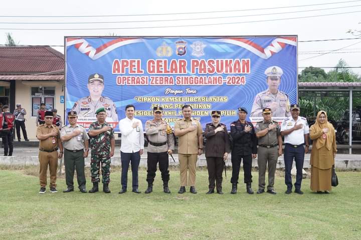 Sutan Riska Hadiri Apel Gelar Pasukan Operasi Zebra Singgalang Polres Dharmasraya