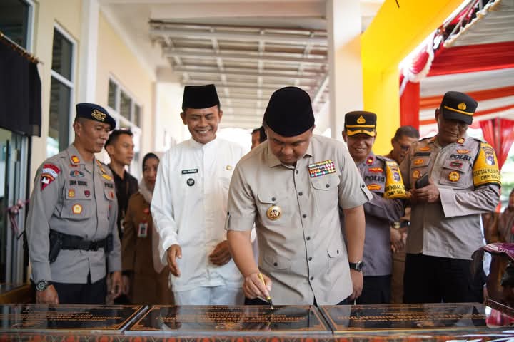 Sutan Riska Tuanku Kerajaan Resmikan Gedung Wali Nagari Dalam HUT ke-15 Nagari Sungai Duo