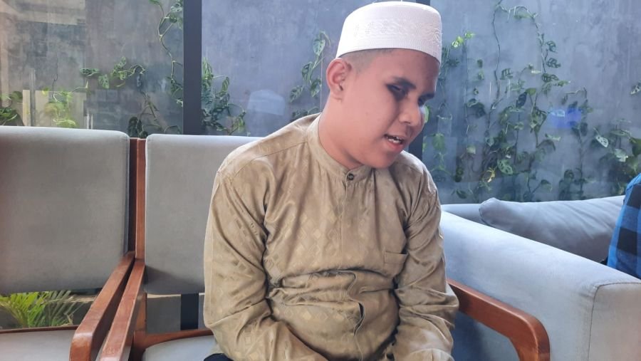 Tak Bisa Melihat Sejak Lahir, Daffa Hadaya Hafal 30 Juz dan Tampil di MTQ Nasional untuk Sumbar
