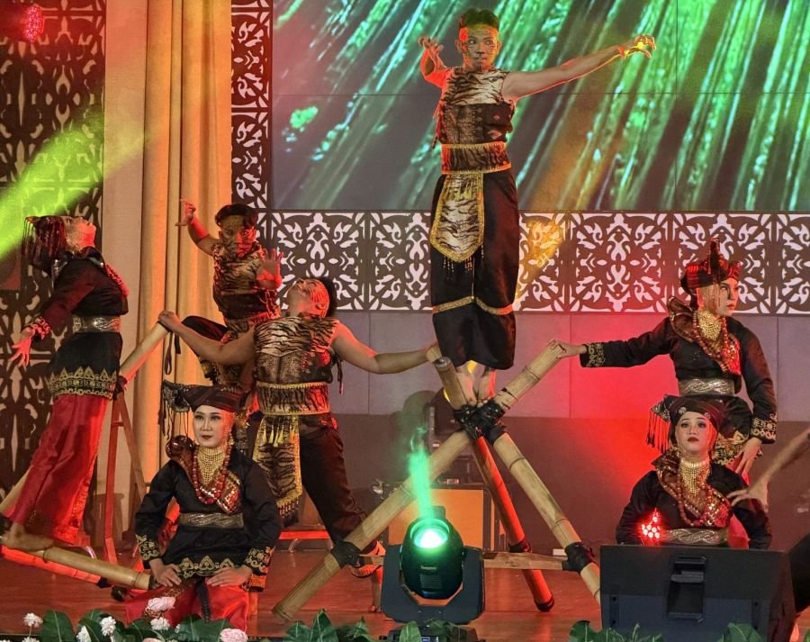 Tampil di 25th IMT-GT Varsity Carnival 2026, Symphony of Serumpun Satukan Budaya Tiga Negara
