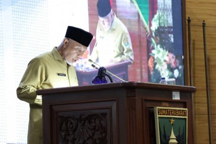 Tanggapi DPRD, Gubernur Sumbar Bertekad Genjot Pendapatan Daerah