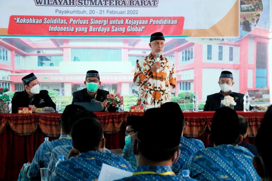Tantang Lahirkan Calon Pemimpin Bangsa, Gubernur Mahyeldi Buka Muswil JSIT Sumbar
