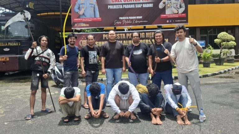 Tawuran di Padang, Satu Tewas, 5 Diamankan Tim Klewang