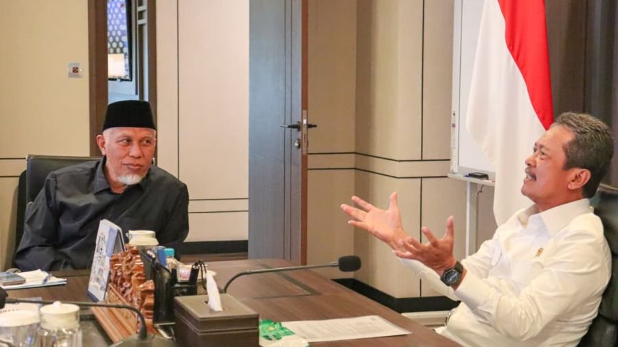 Temui Menteri KKP, Mahyeldi Dorong Penguatan Ekonomi Biru untuk Kesejahteraan Nelayan Sumbar