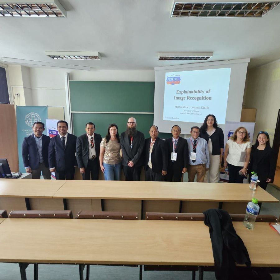 Tiga Dosen UNP Presentasikan Hasil Riset di Slovakia melalui Pendanaan Hibah Equity