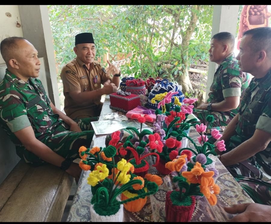 Tim Korem 032/Wbr Kunjungi Kampung Pancasila Di Nagari Balai Panjang 