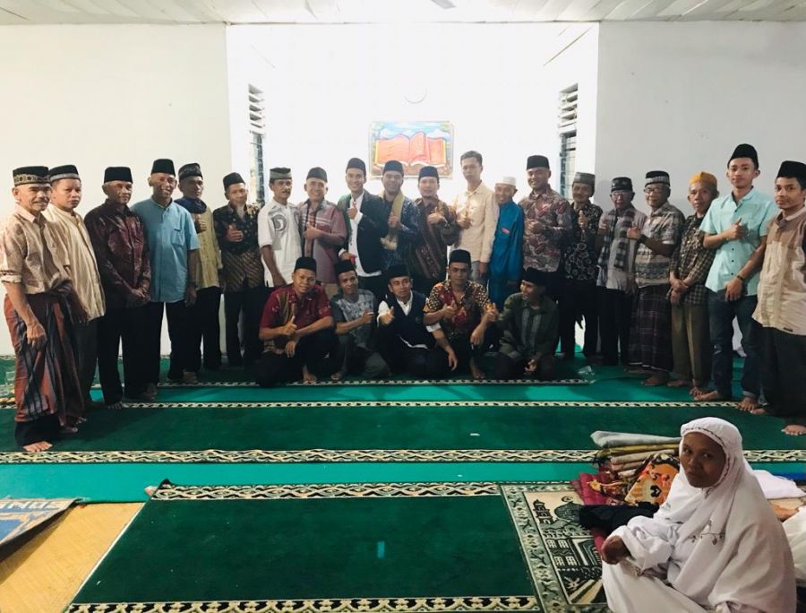 Tim Safari Ramadhan Ninik Mamak Suku Piliang 8 Tanjuang Gadang Hadir di Mushalla Jorong Pondam