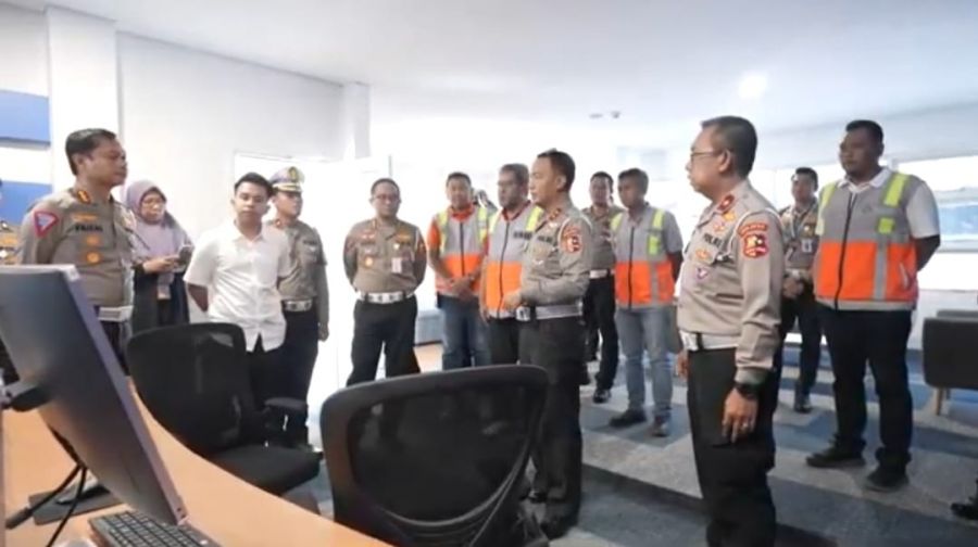 Tinjau Command Center, Kakorlantas Pastikan Pengamanan Operasi Ketupat Terkoordinasi