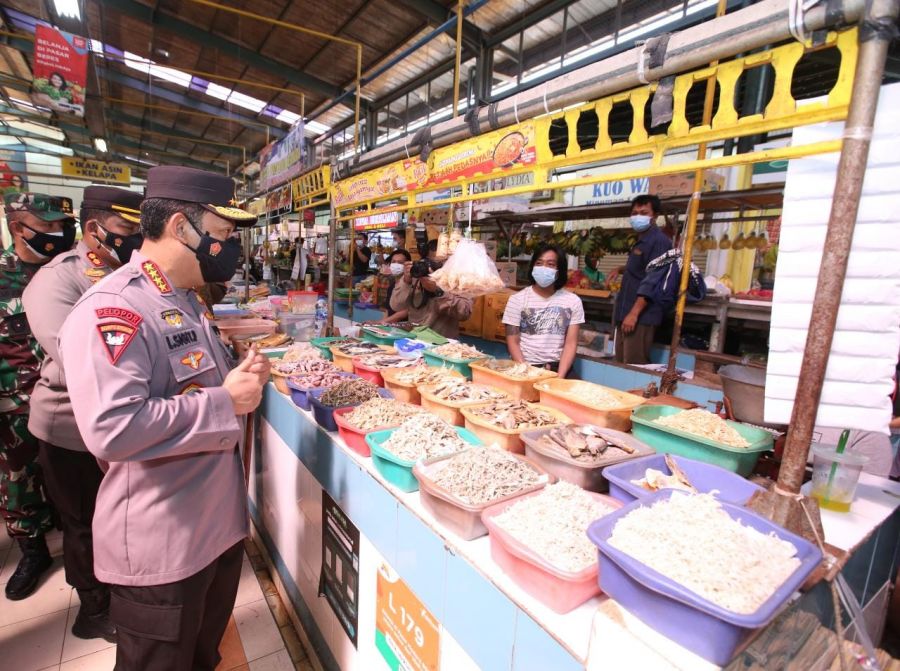 Tinjau Pasar Modern BSD, Kapolri Ingin Prokes Ditegakan Guna Menurunkan Level PPKM