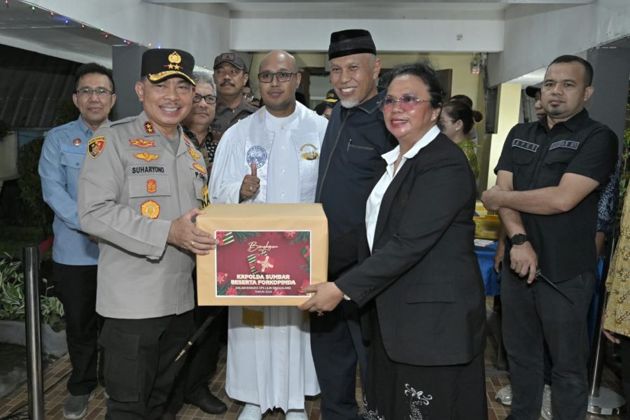 Tinjau Pos Pam dan Gereja, Mahyeldi Tegaskan Natal yang Kondusif Merupakan Tanggung Jawab Bersama