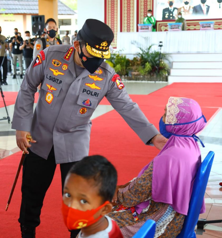 Tinjau Vaksinasi dan Lokasi Isoter, Kapolri Minta Forkopimda Babel Perkuat Pencegahan Covid-19  
