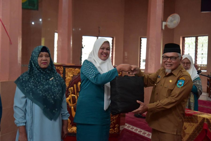 Wawako Sawahlunto Buka Pesantren Ramadhan TP-PKK di Masjid Agung Nurul Islam 
