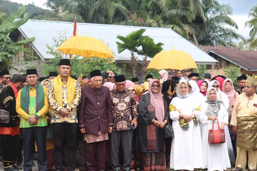 Tradisi Tahunan Tetap Dilestarikan, Masyarakat Muaro Takuang Kabupaten Sijunjung Gelar Bakau Adat