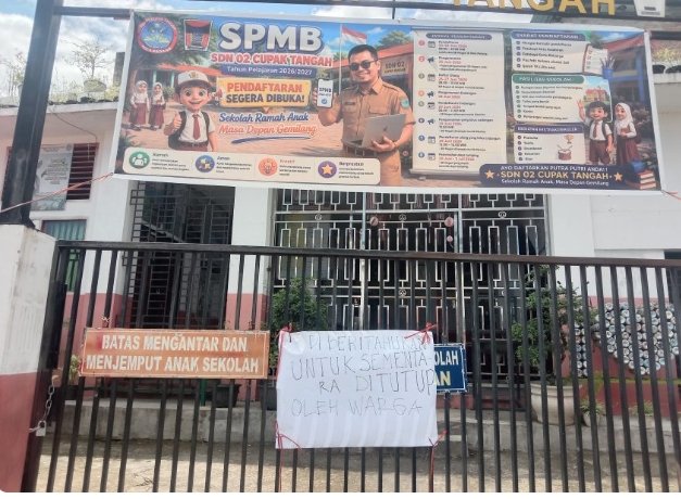 Tujuh Anak Tak Lolos SPMB, Warga Cupak Tangah Gembok SDN 02 Benteng