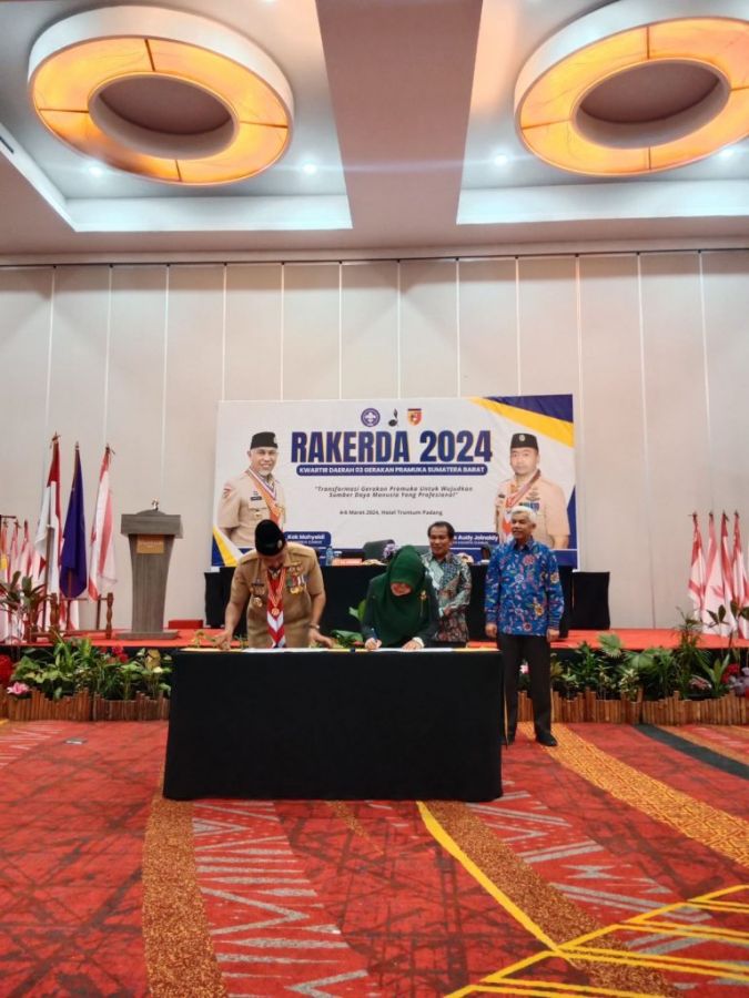 UIN IB Padang, UNAND, & UNP Tandatangani MOU Dengan Gerakan Pramuka Sumbar